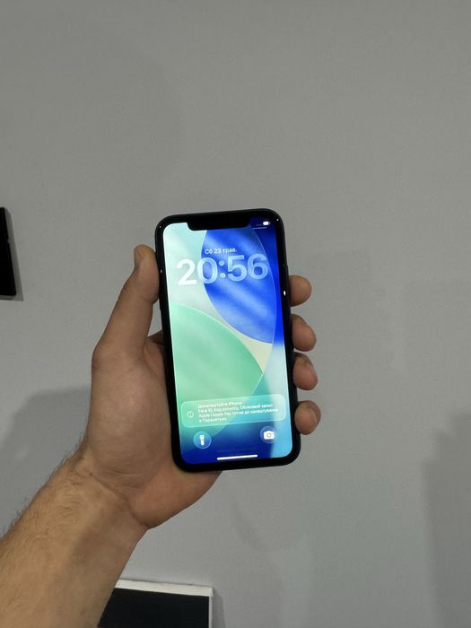 Iphone 11 / 64 / newerlock