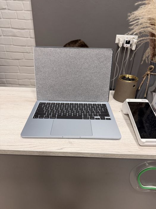 New open/box MacBook Air 13 Retina, Sky Blue, 1TB, 10 CPU / 10 GPU, 24GB RAM with Apple M5 (MDHK4)