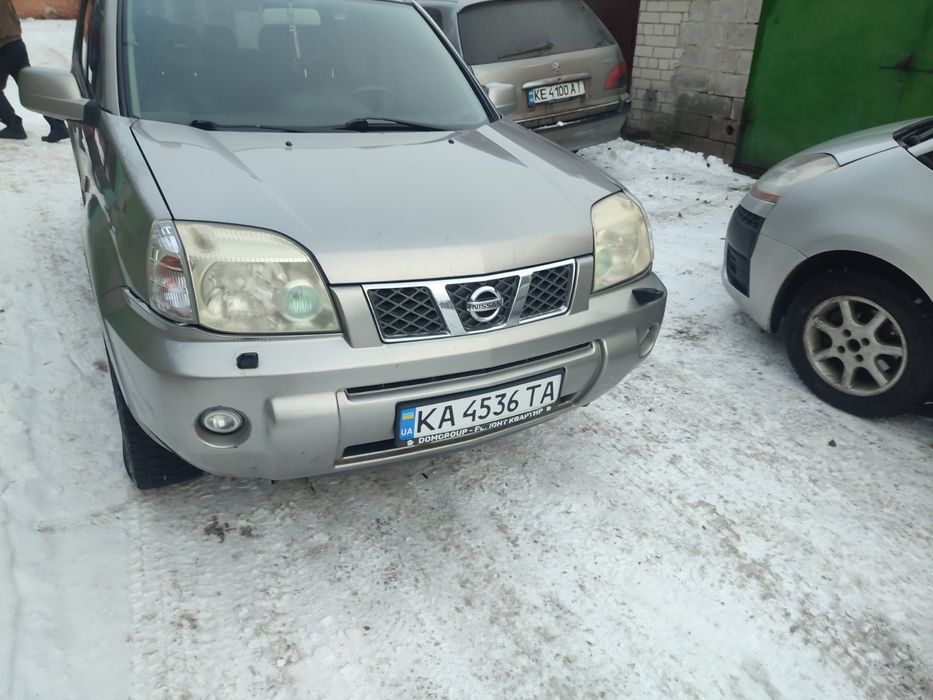 Nissan.   X Trail