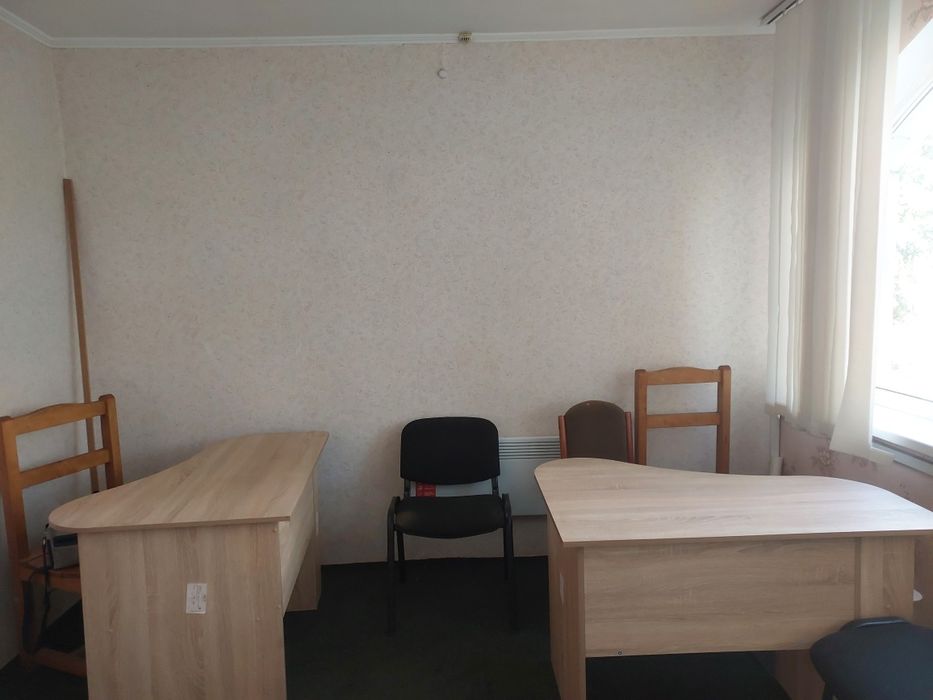 Здается в оренду кімната в центрі міста.