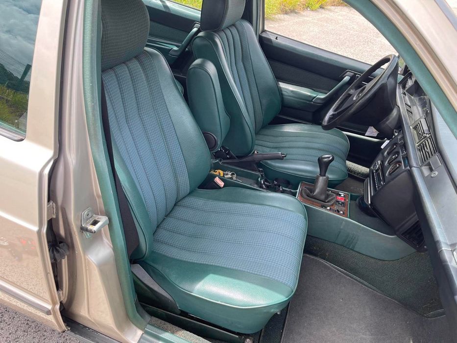 Mercedes 190D  2.5
