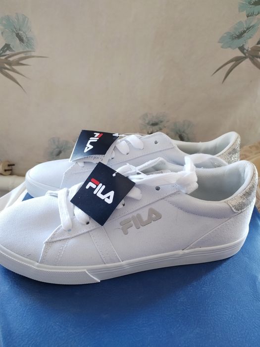 Кеди фірмові жіночі