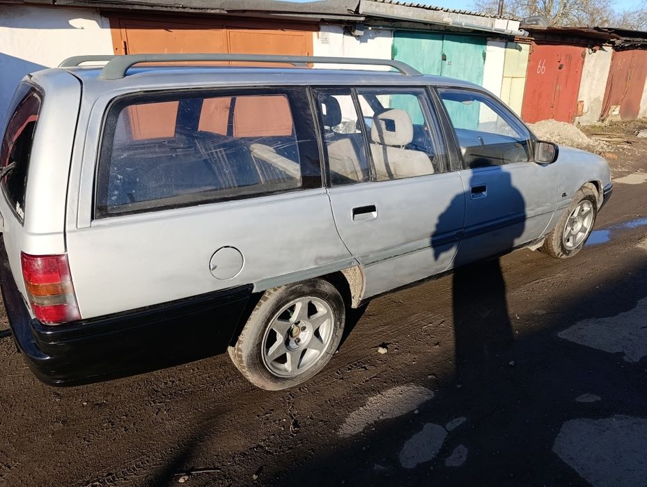 Опель Омега 2.0 бензин/газ (газ вписаний)