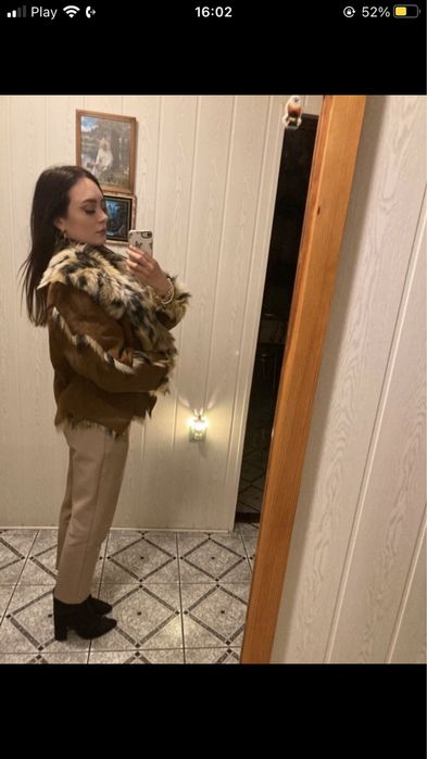 Brązowe beżowe czarne białe futro kurka płaszczyk z futrem