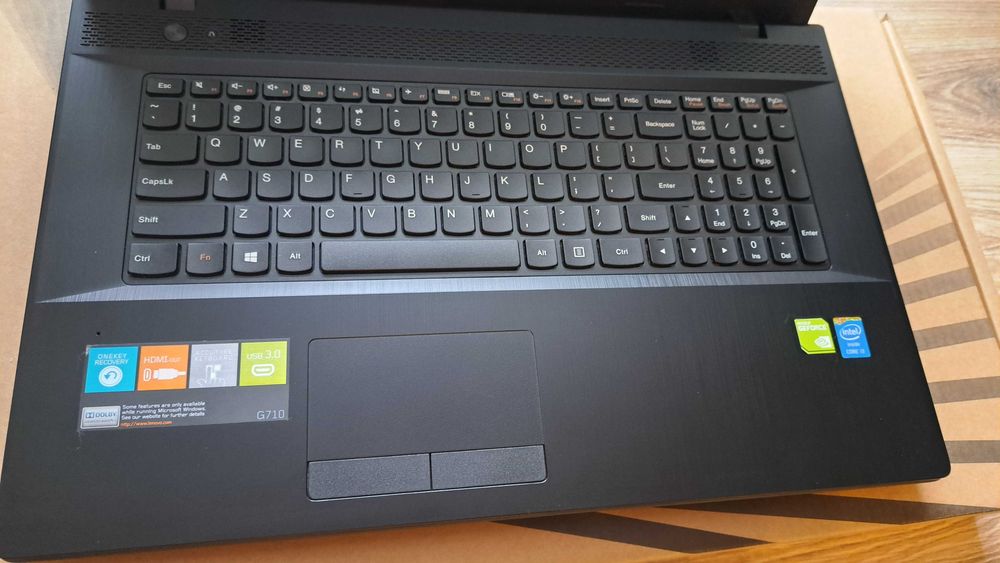 Laptop Lenovo G710