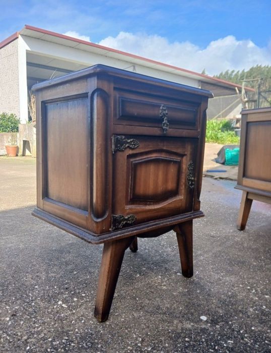 Conjunto 2 mesas cabeceira