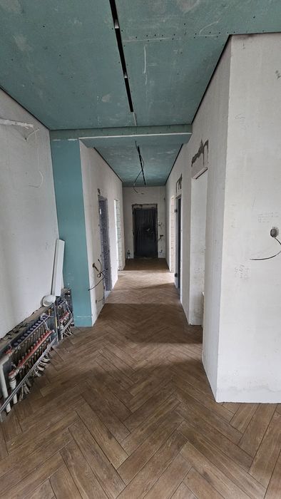 Продам новий елітний будинок Вільне біля Ліани