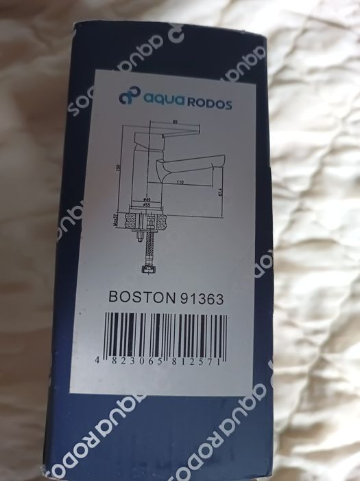 Змішувач для умивальника Boston