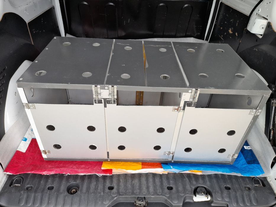 Transportadora para cães de caça