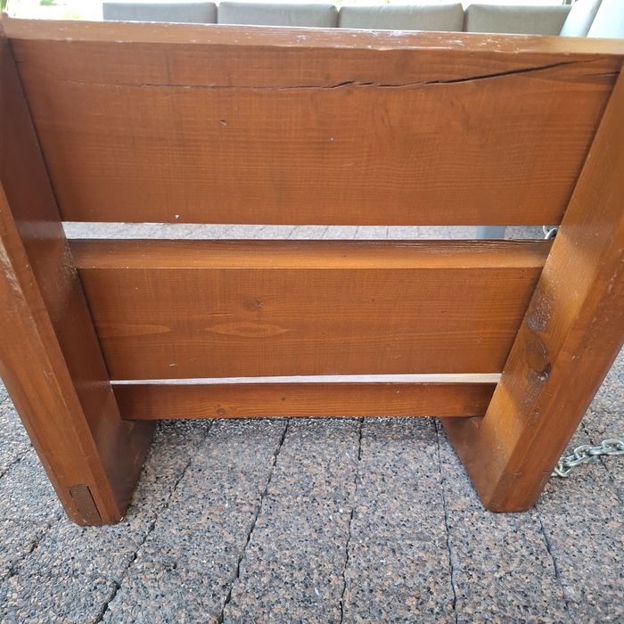 Huśtawka z łańcuchami