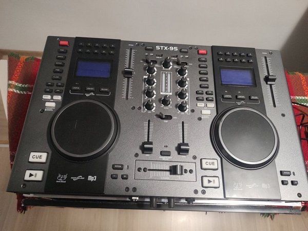 Konsola Dj  Skytec STX-95