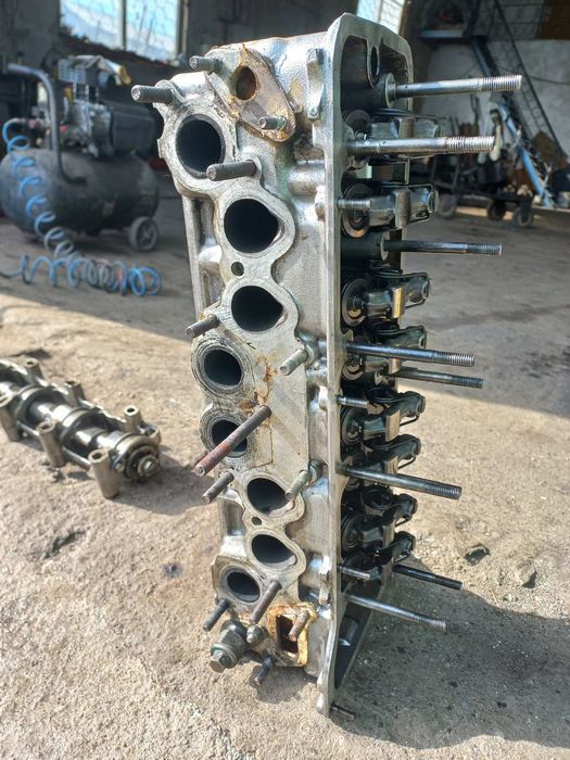 Двигун Ваз нива інжектор карб.