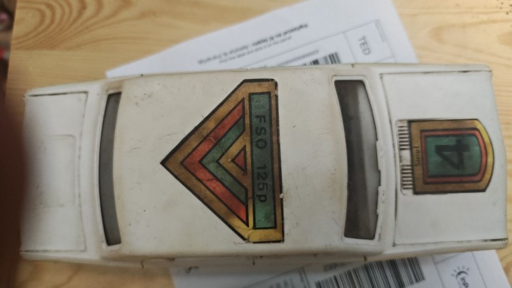 Polski Fiat 125p sinol na kabel prl