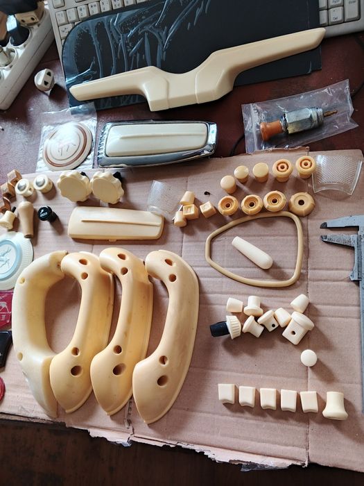 ГАЗ-22 Волга птичка крышки багажника и т.д.