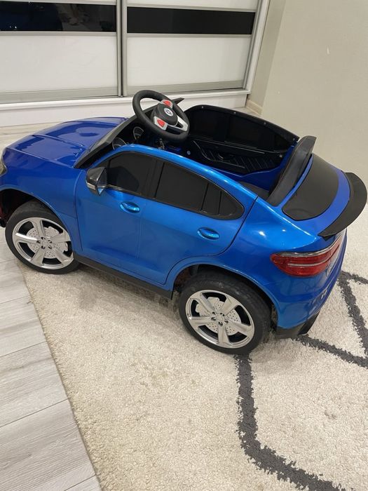 Продам детский автомобиль