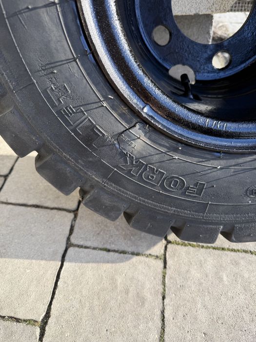 Opona do wózka widłowego MITAS