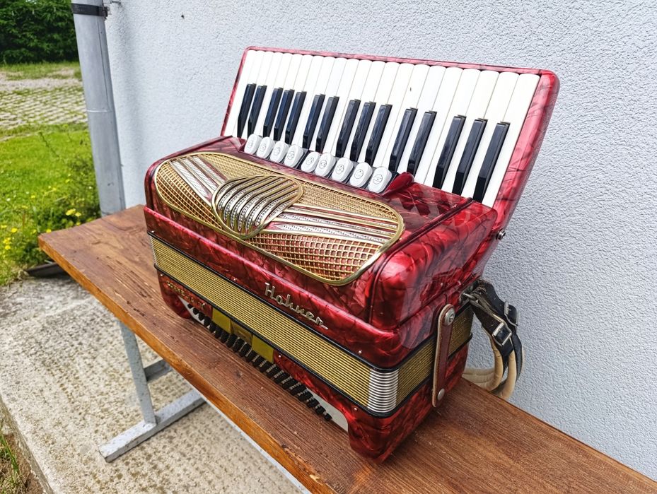 Akordeon Hohner Cornelia III 96 basów 3 chóry