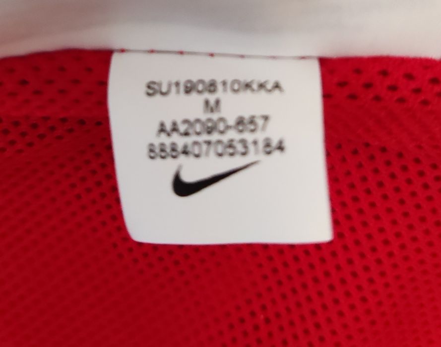 Nike męska czerwona kurtka z kapturem w rozmiarze M