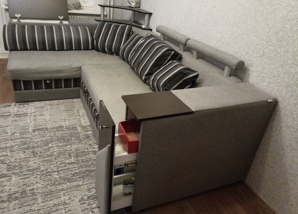 Угловой диван Daniro