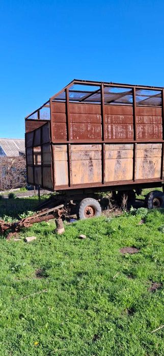 Продам тракторний причіп 2ПТС-4.