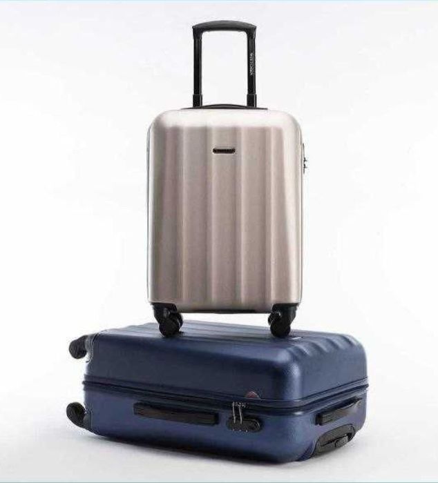 Прокат оренда валізи для подорожей