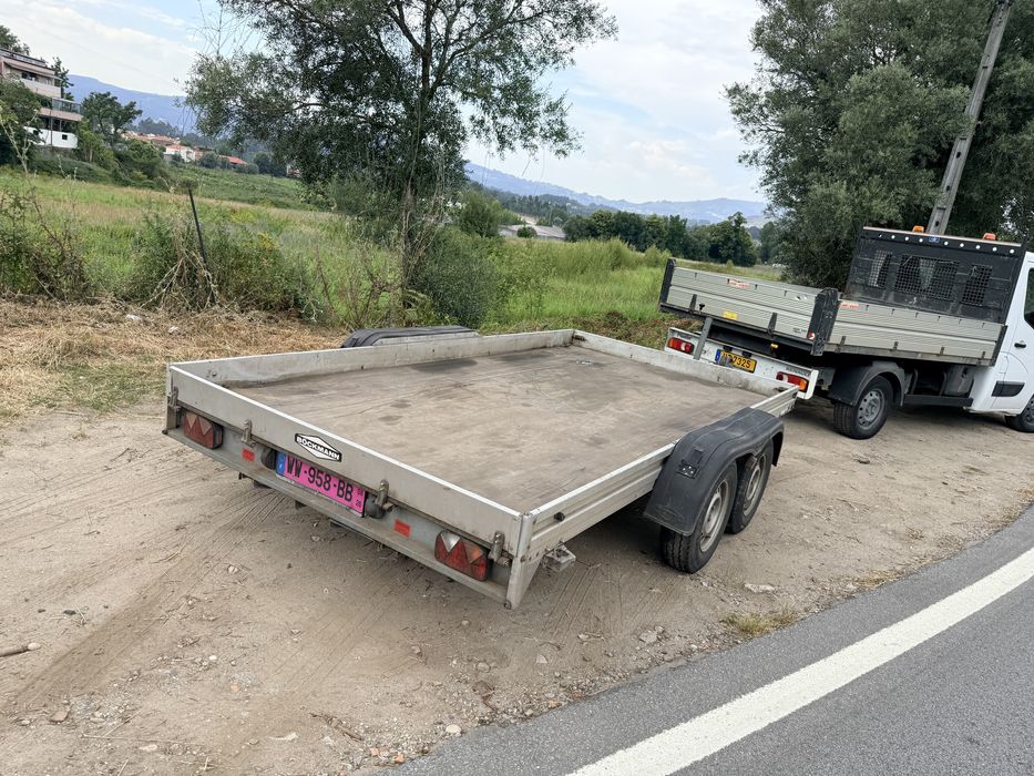 Reboque 2700kg matricula