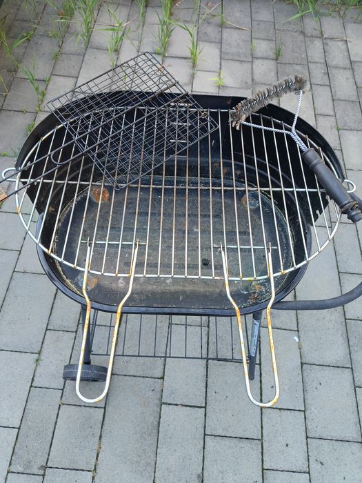 Grill ogrodowy .