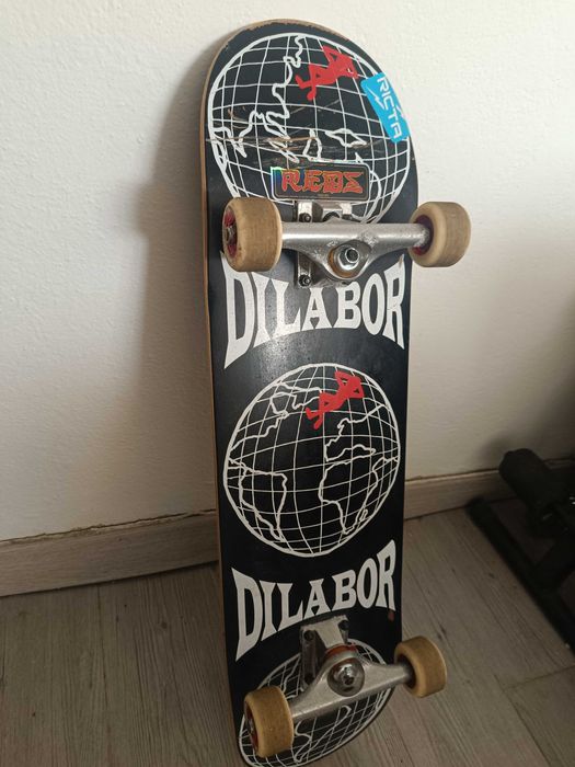 Skate semi-novo Dilabor trucks Independent