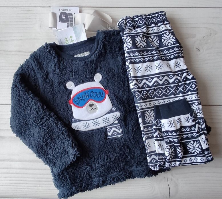 Тепла піжама для хлопчика Primark 110,116,122,128р