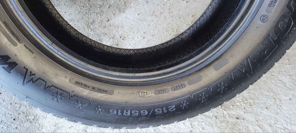 Зимові Шини 215 × 65 ×16