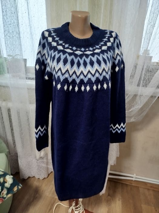 Жіночі теплі тунікі , светри