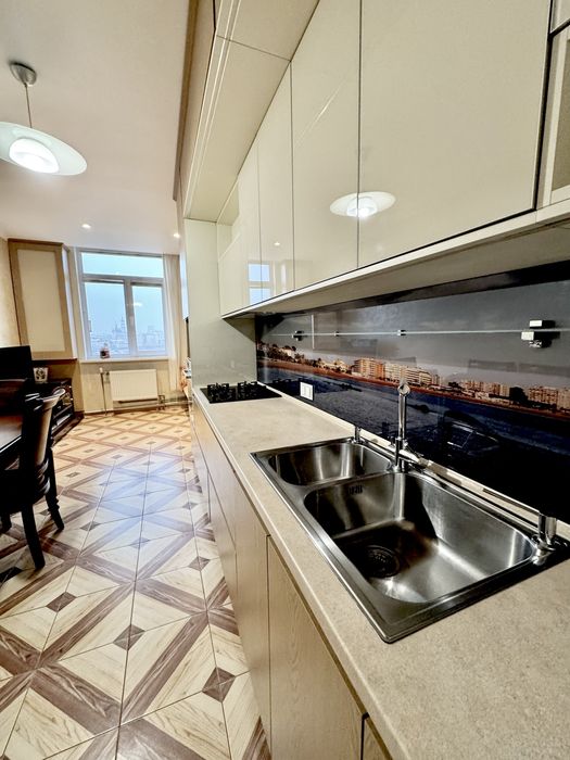 Продам квартиру 100 м2  автономное отопление