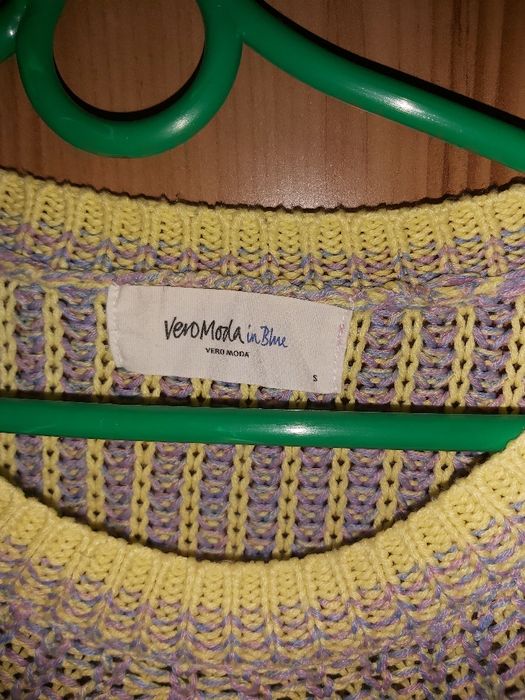 Nienoszony, luźny sweterek S-L Vero Moda