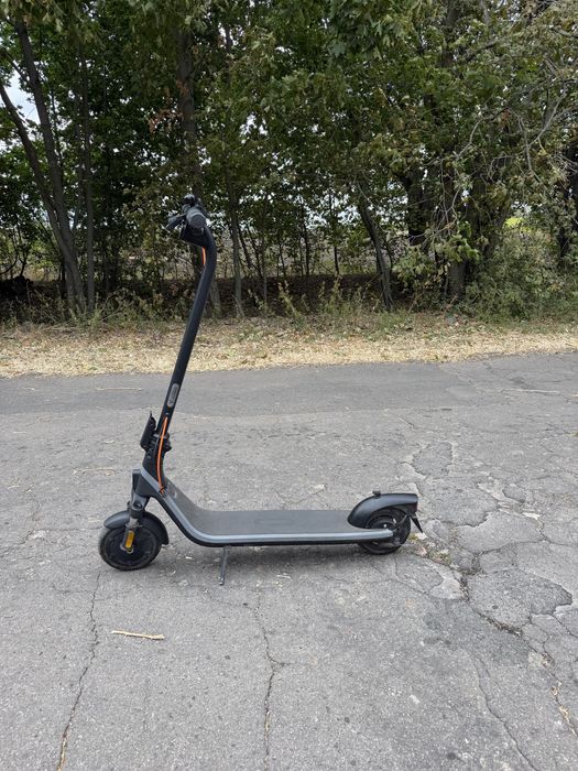 Електросамокат Ninebot E2 Plus