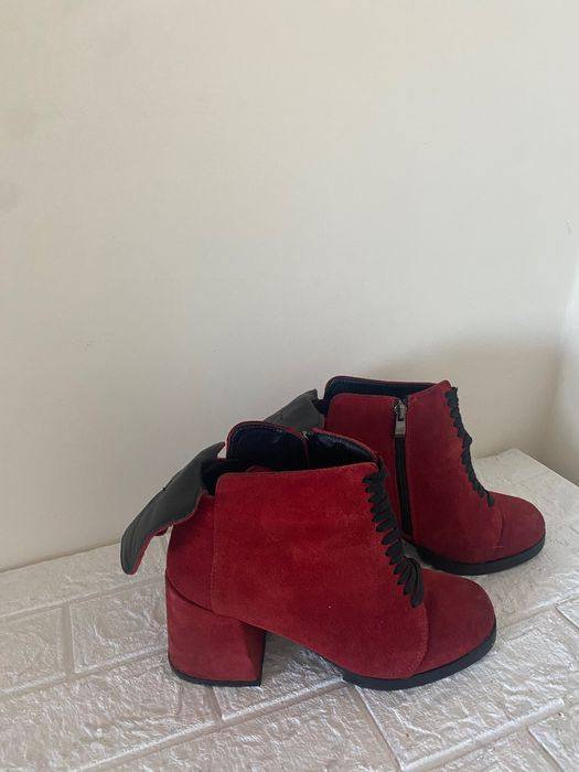 Натуральні, замшеві, шкіряні черевики, черевички, жіночі