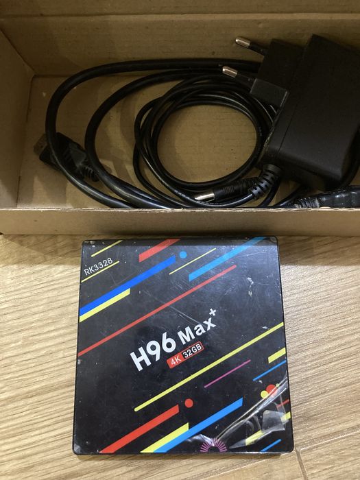 Андроїд ТВ приставка H96Max