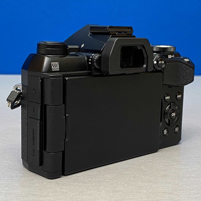 OM System OM-5 II (Corpo) - 20.4MP | 3 ANOS DE GARANTIA