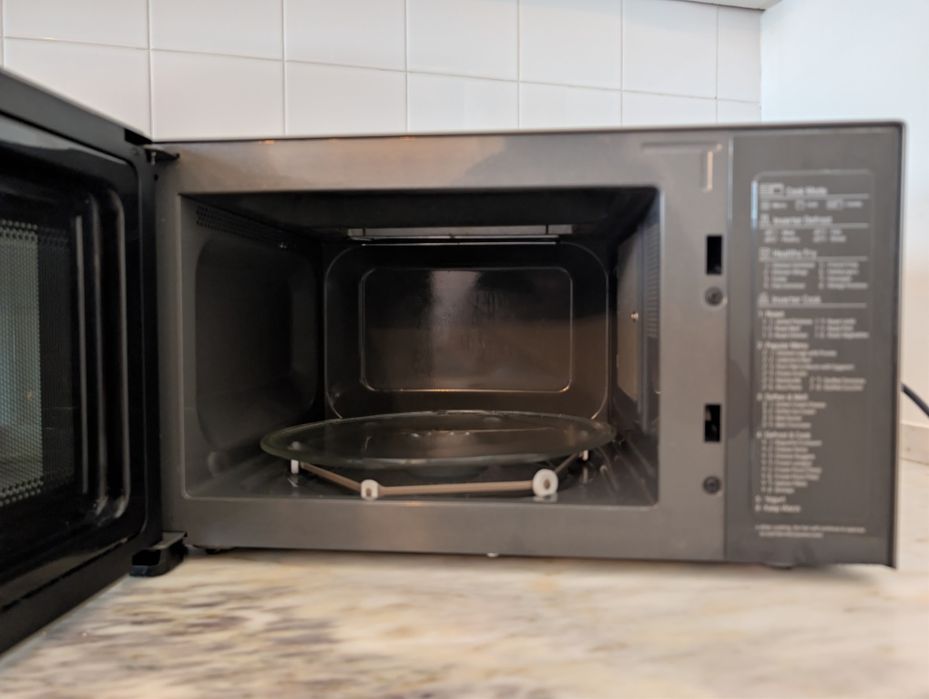 Microondas LG 25 litros com função Grill - 1000W