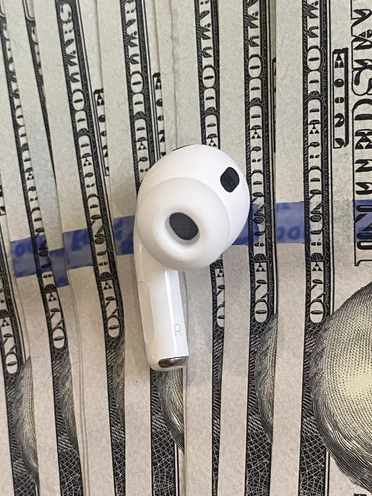 Продам AirPods pro 2 ПРАВИЙ оригінал аирподс про 2 оригінал