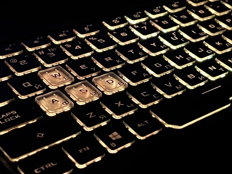 Asus TUF 15, GTX1660ti, Ryzen 7 4800h, 16ram