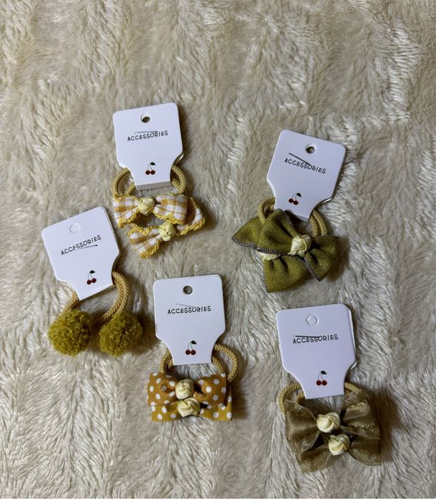 Заколки та резинки