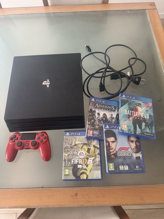 Ps4 pro 1tb/pad/4 gry