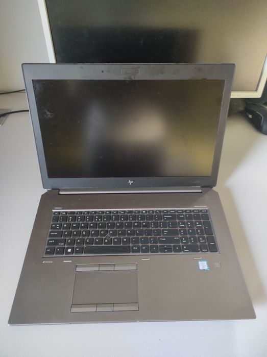 Laptop HP zbook g6 17