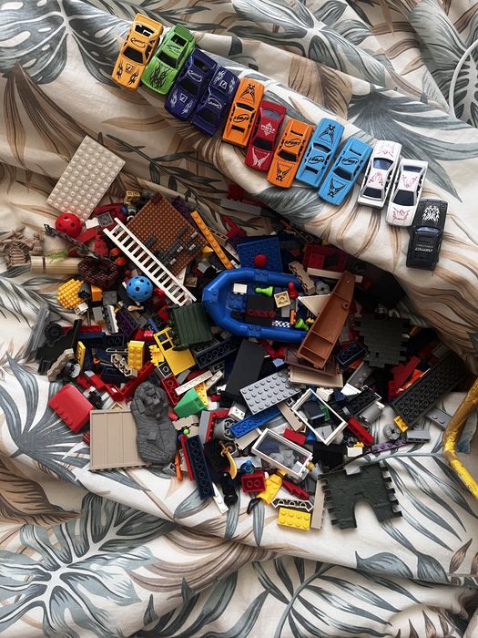 Klocki Lego różne zestawy mix komplet + samochodziki resorówki