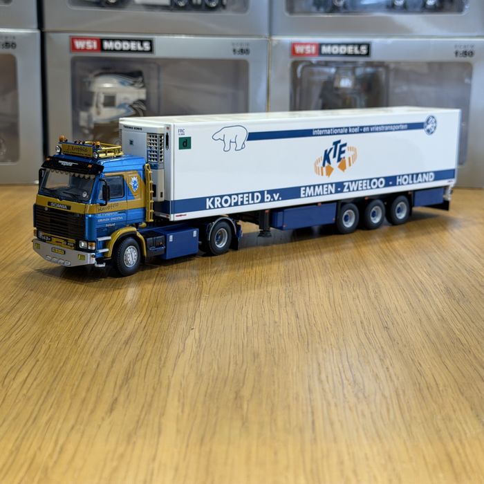 Model 1:50 WSI Scania 3 4x2 + naczepa