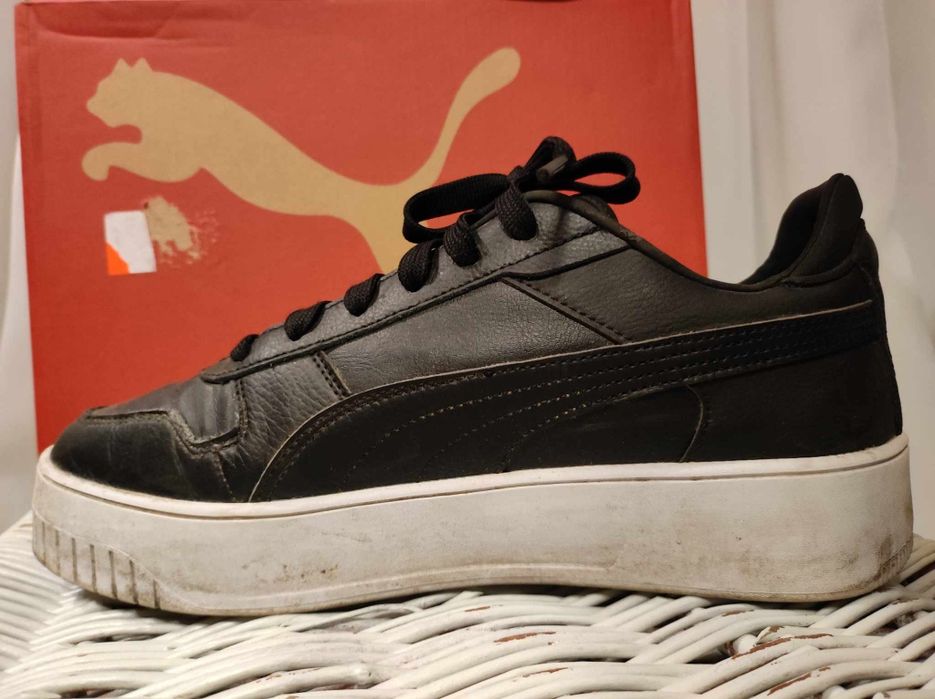 Puma Carina street