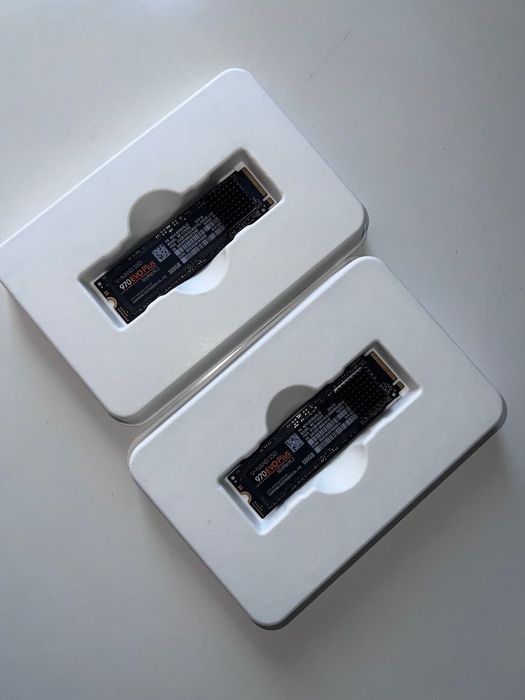 QNAP TVS-472XT | Thunderbolt 3 - IMPECÁVEL!64739999221891121