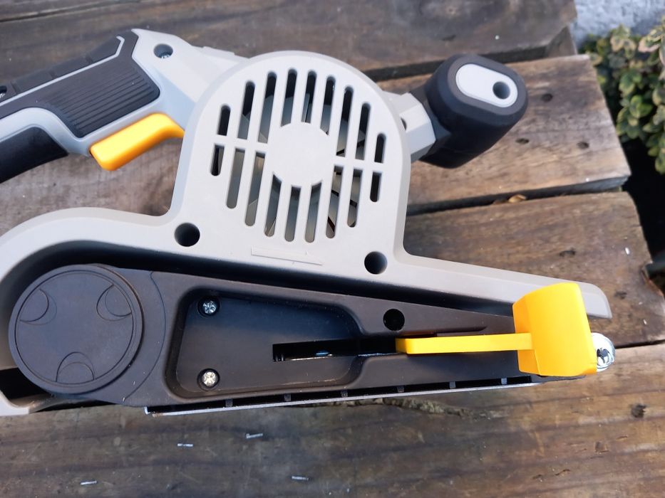 Titan elektryczna szlifierka taśmowa 240V