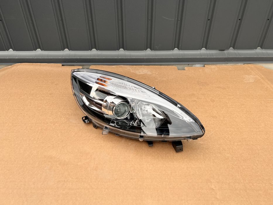 Фари фара меган 3 megane 3 кронштейн лед