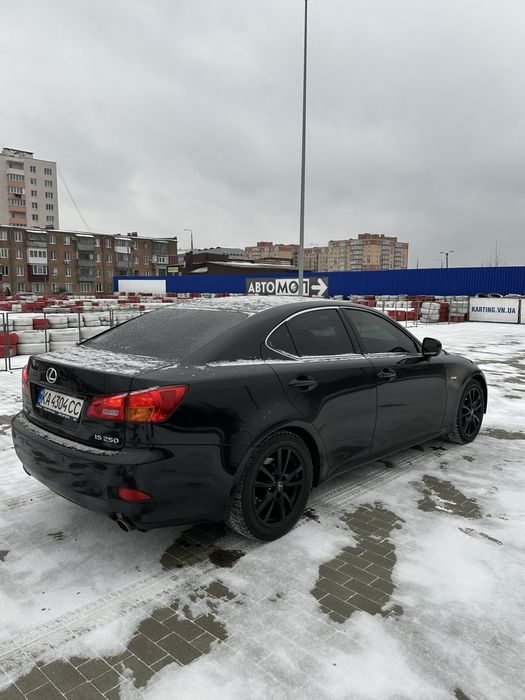 Lexus IS250 2,5 бензинПродам власний автомобіль